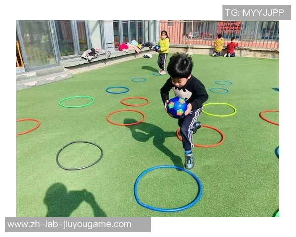 足球宝贝阿卡丽的魅力与实力分析以及她在足球界的影响力探讨 足球宝贝阿卡丽的魅力与实力分析以及她在足球界的影响力探讨